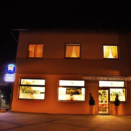 Penzion Majak Banská Bystrica Dış mekan fotoğraf