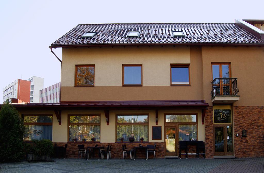 Penzion Majak Banská Bystrica Dış mekan fotoğraf
